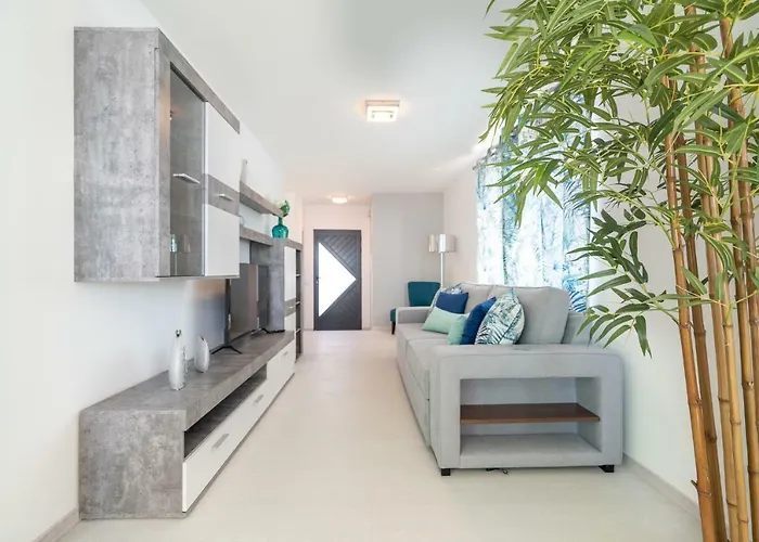 Casa Campos , Modern Two Bedroom House In Loreto