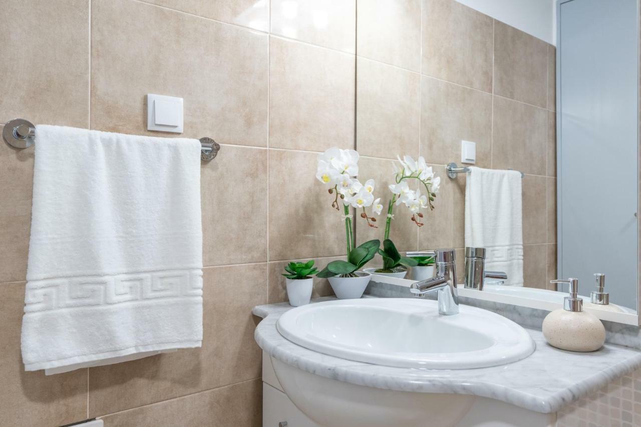 Casa Campos , Modern Two Bedroom House In Loreto