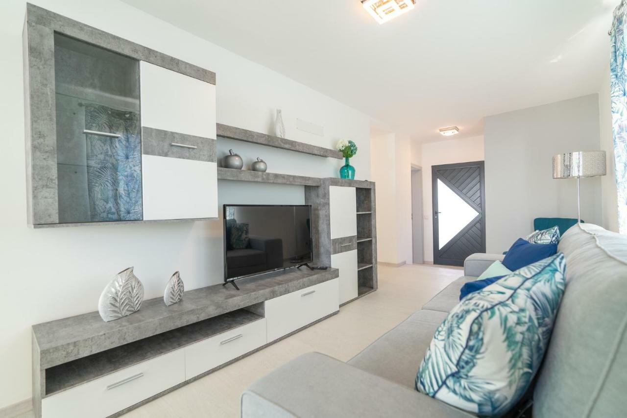 Casa Campos , Modern Two Bedroom House In Loreto Holiday home Achada de Cima